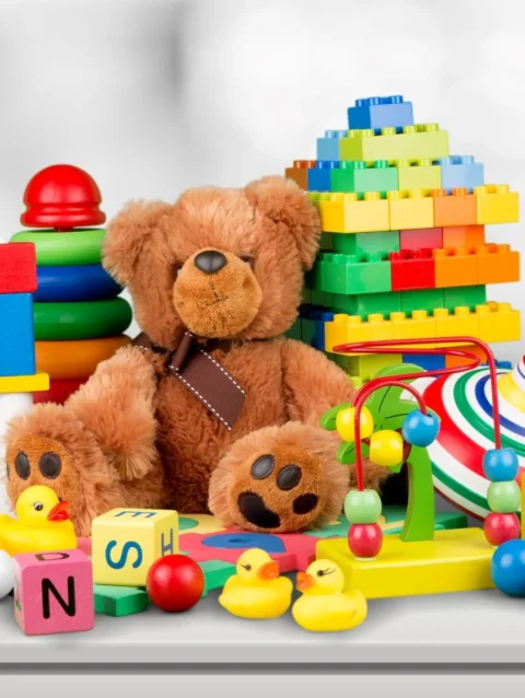 TOYS & GAMES